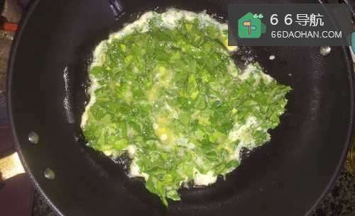 芹菜鸡蛋煎饼的家常做法