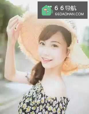 男人怎么知道?女人主动牵你手。