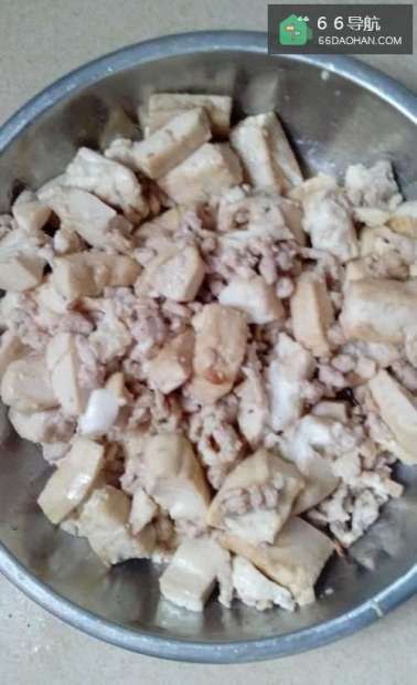 豆腐炒肉粒家常菜做法