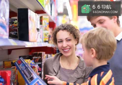 孩子总是要买玩具，家长该怎么办？