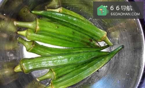 如何制作美味的鸡蛋虾皮炒秋葵