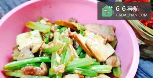 芹菜香干炒肉这么做好吃的不得了