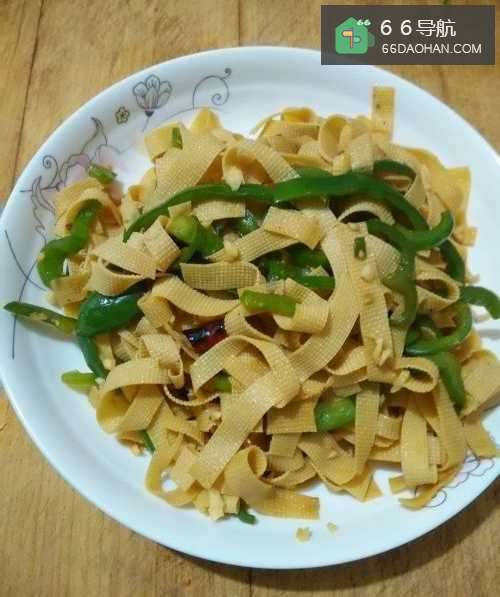 青椒炒豆皮怎么做