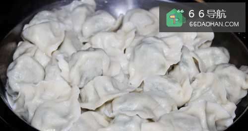 山苜楂饺子的做法