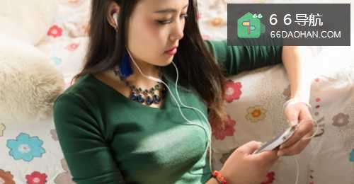 老婆玩手机上瘾,丈夫该如何处理