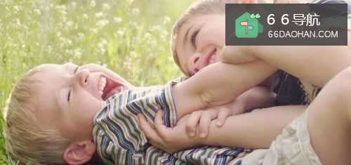 如何培养孩子关爱他人