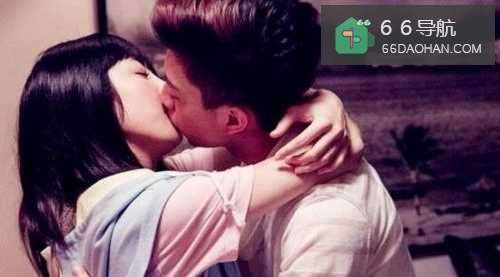 男生如何在恋爱中适当地吸引女方?