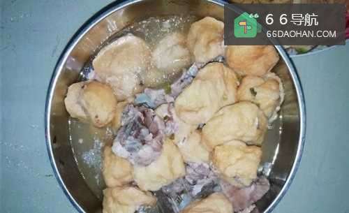 怎么样做家常排骨油豆腐汤
