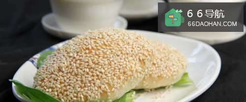 周庄古镇特色小吃 蟹壳黄首推