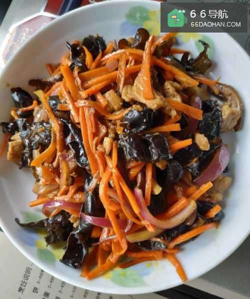 家常菜--胡萝卜洋葱炒肉