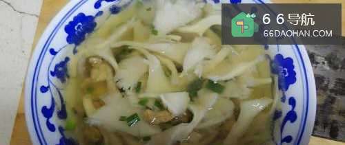 蘑菇肉片汤的做法