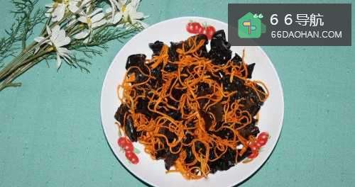 虫草花炒木耳的做法