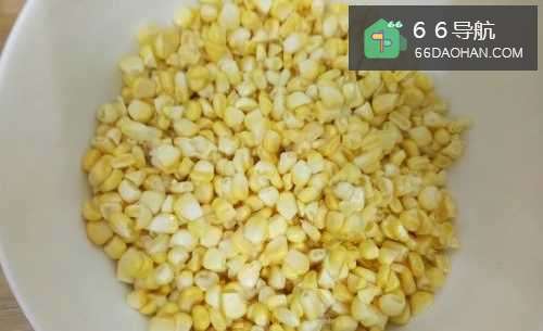 掌握了这个小妙招，能让你做的玉米烙好吃又好看