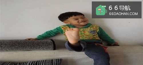 自己家的熊孩子到别人家捣乱怎么办?