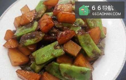 家常土豆焖豆角的做法步骤