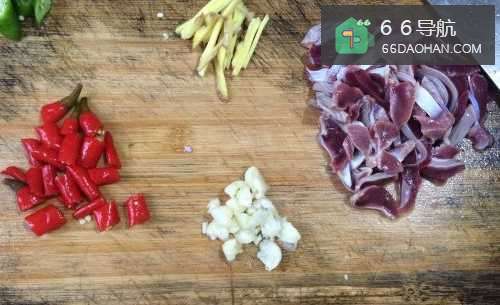 简单又美味的酸辣鸡肾