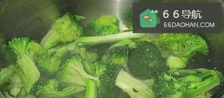 西兰花炒腊肉怎么样做才好吃
