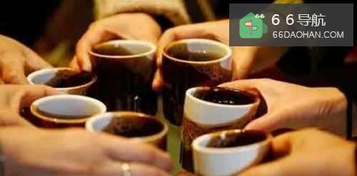 最好不要与喝酒同时做的事情