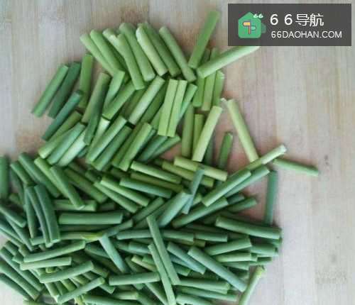 如何做蒜薹炒肉比较好吃?