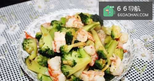 红虾炒西兰花的做法