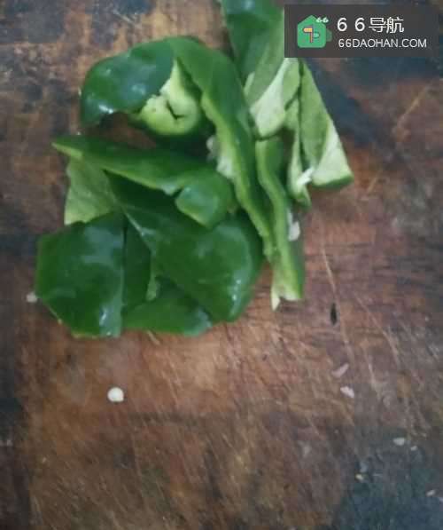 家常菜--青椒炒面筋片