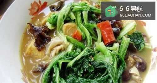 盘装麻辣烫的制作过程以及锅装麻辣烫的介绍