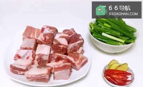 怎样做出家常菜系列之香辣葱烧排骨