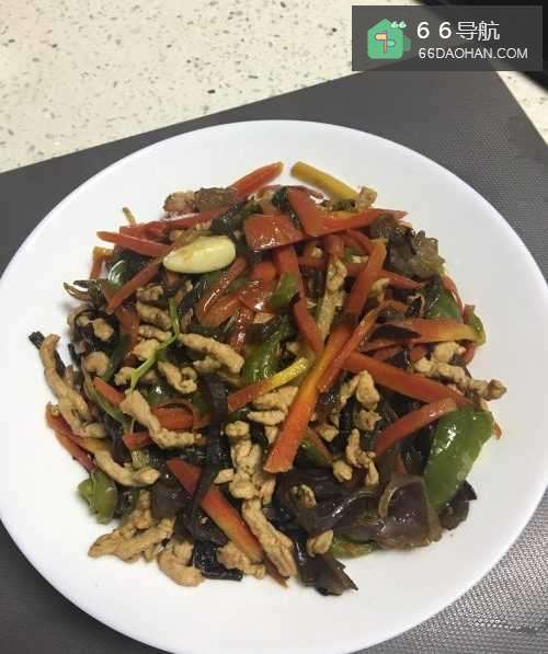 鱼香肉丝的家常做法,都是家里常用的调料,简单