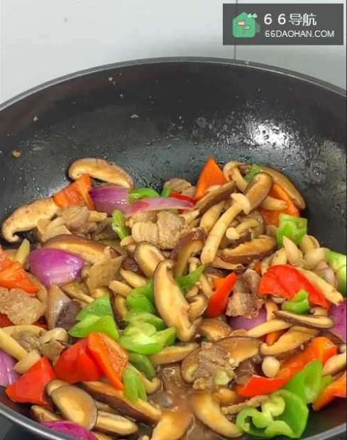 如何在家做一盘美味的家常菜?