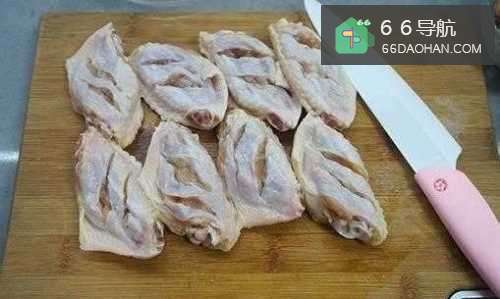 鲜辣入味,肉质鲜嫩的鸡翅鸡胗煲