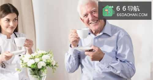 家里的老人非常迷信该怎么办