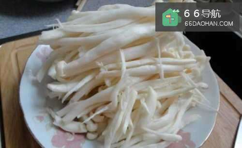 【蟹味菇炒肉】简单做法