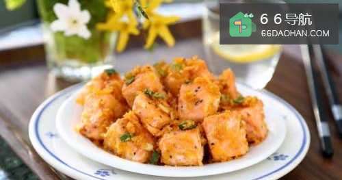 咸蛋黄焗三文鱼