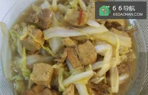 五花肉炖白菜冻豆腐的做法步骤