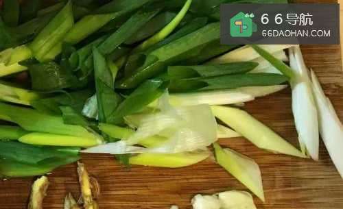 怎么样处理出家常菜系列之酱炒鱿鱼圈