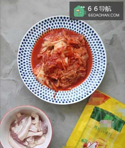泡菜五花肉的做法
