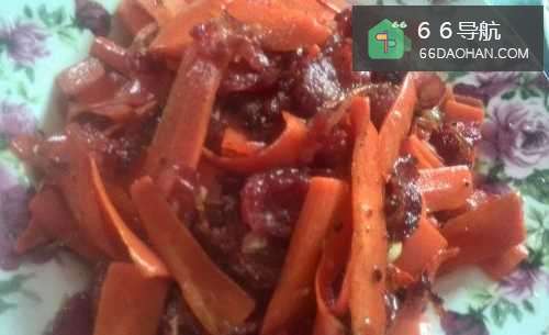 胡萝卜炒腊肠的家常做法