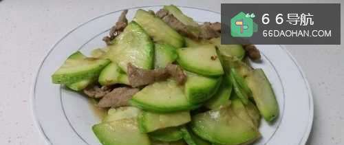 家常菜肉炒小瓜