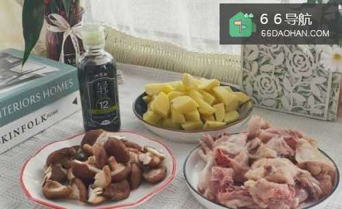 【香菇土豆炖鸡】简单做法