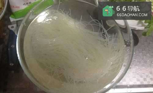 胖胖解馋的美食-干炒米粉