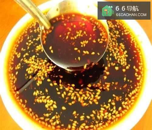 麻辣烫配料,辣椒红油的制作过程