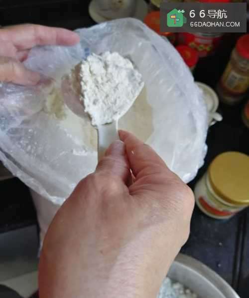 葱油饼如何做好吃，如何调料和和面？