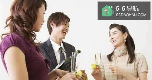 职场中自己的男上司喜欢自己该怎么做呢