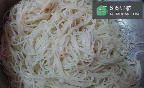 怎么样处理出家常菜系列之雪里蕻鸡肉汤面