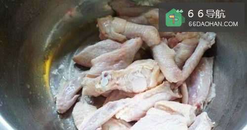 【麻辣干锅鸡翅】简单做法
