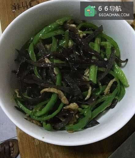 简单懒人新手美味好吃菜青椒木耳炒肉