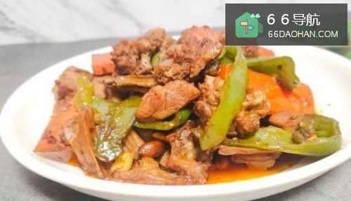 青椒烧鸭肉的做法步骤