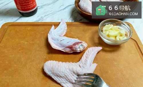如何处理出家常菜系列之酱烤鸡翅
