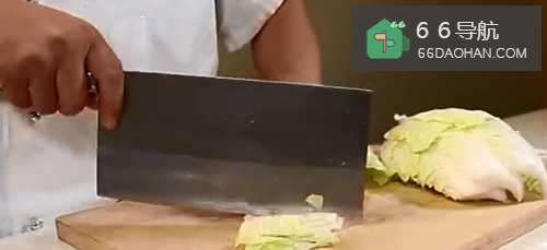 白菜炒鲜菇的做法
