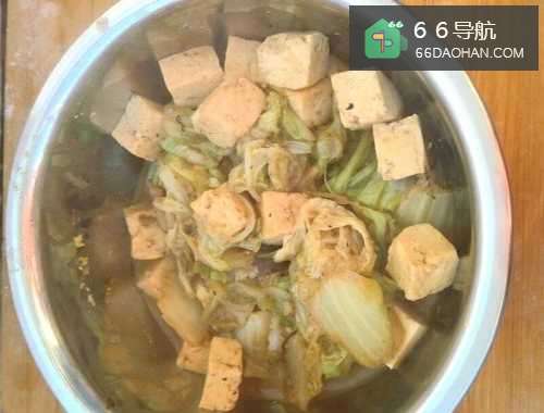 家常白菜炖豆腐